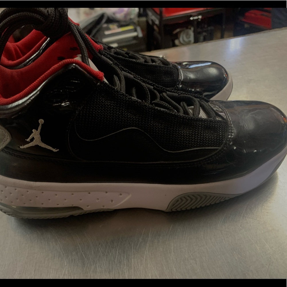 JORDAN MAX AURA 2